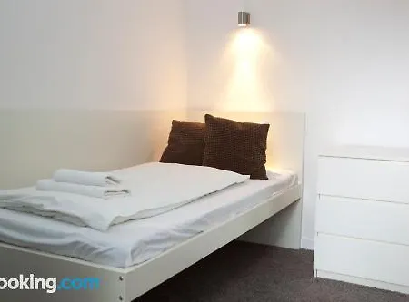 Mons Am Goetheplatz Otel Münih