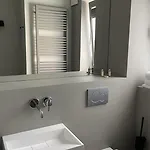 مونس أم جويثبلاتس فندق